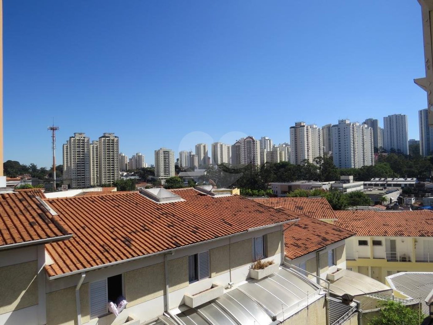 Casa à venda com 3 quartos, sendo 1 suíte, no condomínio Taquaral Village, São Paulo - SP