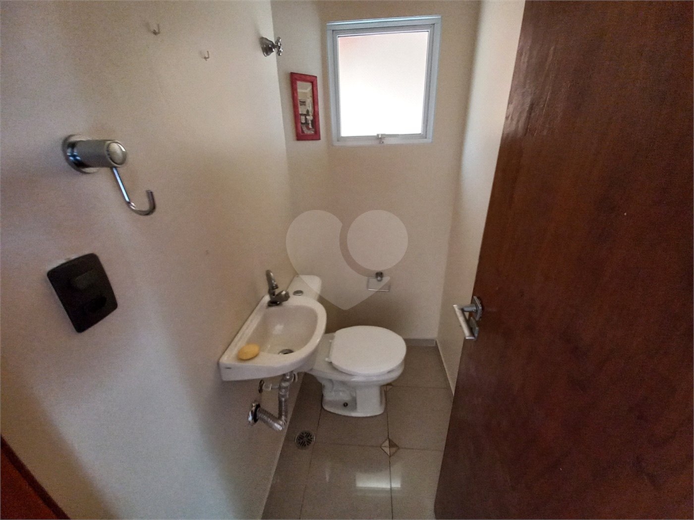 Sobrado à venda com 3 quartos, sendo 1 suíte, em Lar São Paulo, São Paulo, SP