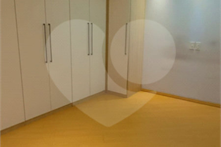 Casa para alugar com 4 quartos, sendo 2 suítes, em Jardim Las Vegas, Santo André, SP