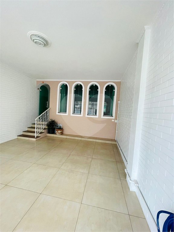 Casa à venda com 4 quartos, sendo 1 suíte,  em Jardim Stella, Santo André, SP