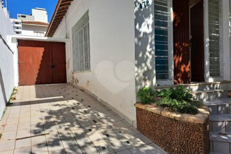 Casa Térrea para alugar com 1 quarto, sendo 3 suítes,  em Indianópolis, São Paulo, SP