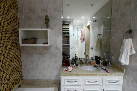 Apartamento à venda com 5 quartos, sendo 2 suítes, em Tijuca, Rio de Janeiro, RJ