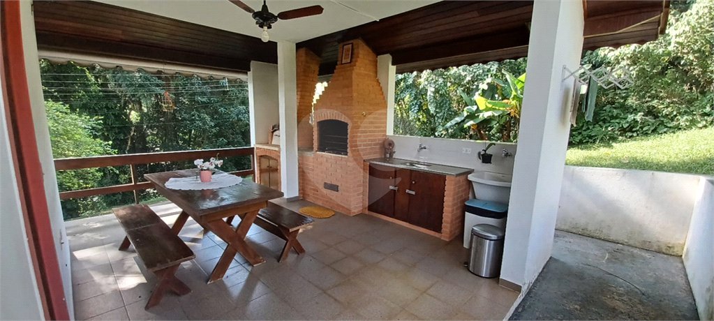Casa à venda com 3 quartos, sendo 1 suíte, no condomínio Clube de Campo Fazenda Tabarã, Mairiporã - SP