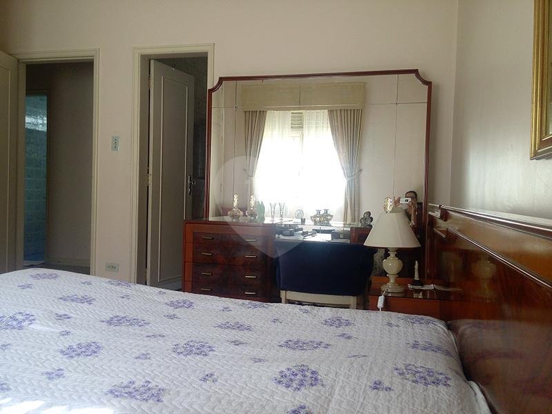 Casa à venda com 5 quartos, sendo 2 suítes, em Santana, São Paulo, SP