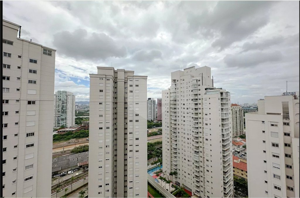 Apartamento à venda com 2 quartos, sendo 1 suíte,  em Água Branca, São Paulo, SP