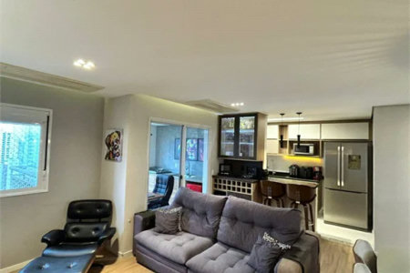 Apartamento à venda com 2 quartos, sendo 1 suíte, em Parque Reboucas, São Paulo, SP