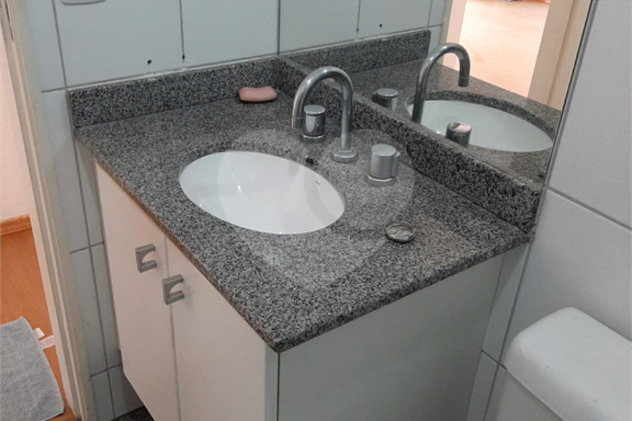 Apartamento à venda ou para alugar com 3 quartos, sendo 1 suíte, em Morumbi, São Paulo, SP