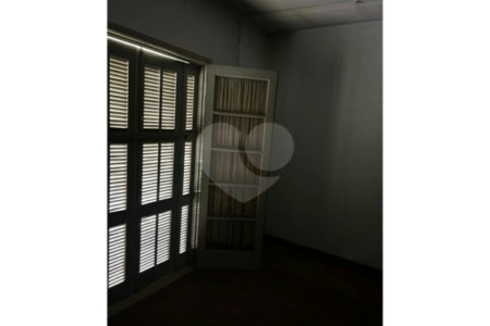 Sobrado à venda com 3 quartos, sendo 1 suíte, em Vila Paulicéia, São Paulo, SP