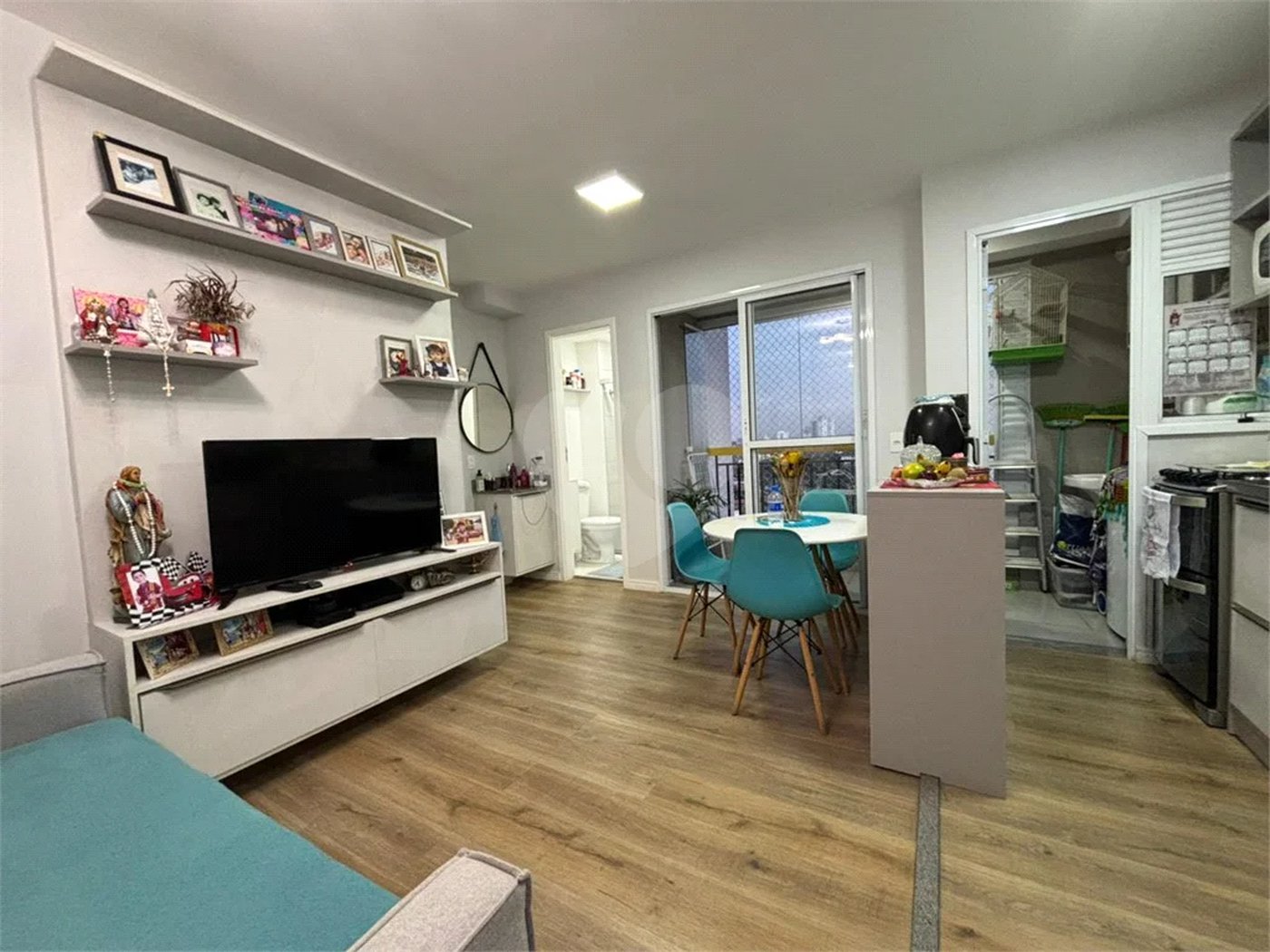 Apartamento para venda e locação com 2 quartos e 1 vaga na Vila Rosália