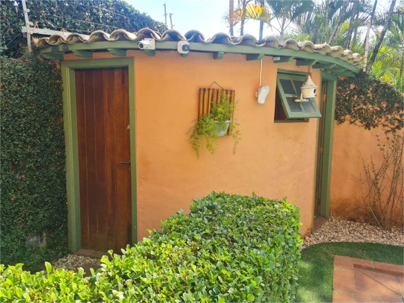Casa à venda com 5 quartos, sendo 2 suítes, em Jardim Morumbi, São Paulo, SP