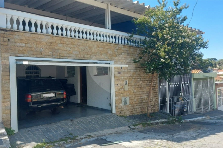 Sobrado à venda com 3 quartos, sendo 1 suíte, em Tremembé, São Paulo, SP
