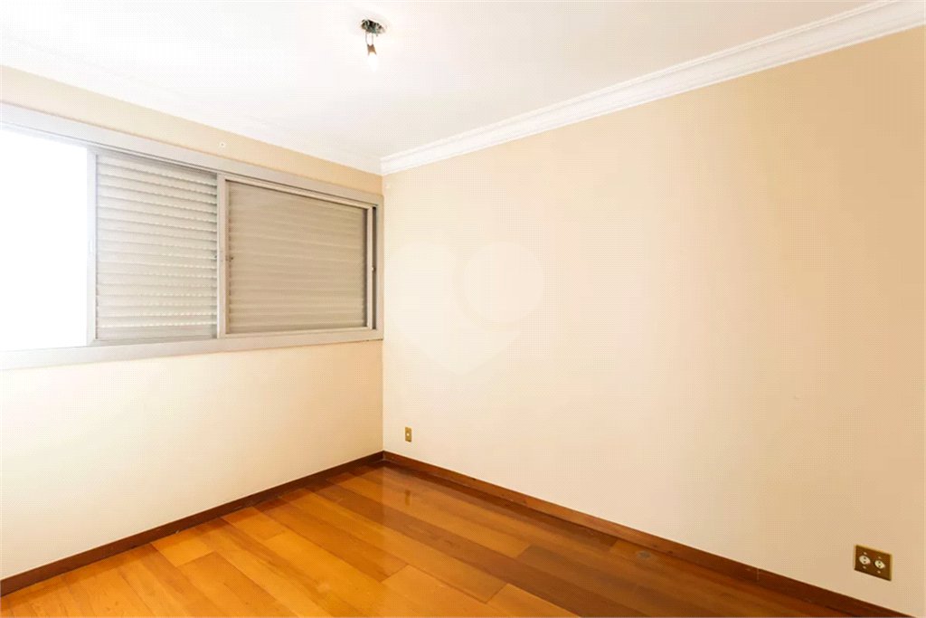 Apartamento à venda com 2 quartos, sendo 1 suíte, em Vila Olímpia, São Paulo, SP
