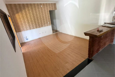 Casa para alugar com 2 quartos, sendo 1 suíte, em Jardim Rene, São Roque, SP