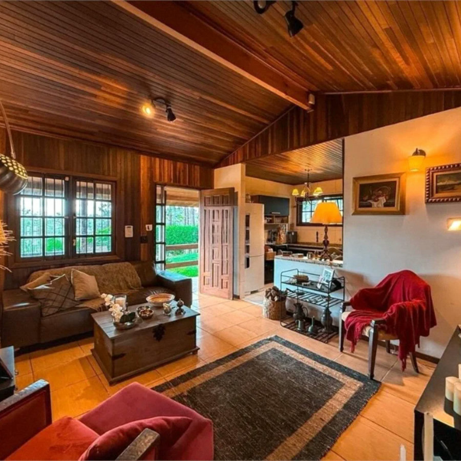 Casa à venda com 3 quartos, sendo 1 suíte, em Chácara São João, Carapicuíba, SP