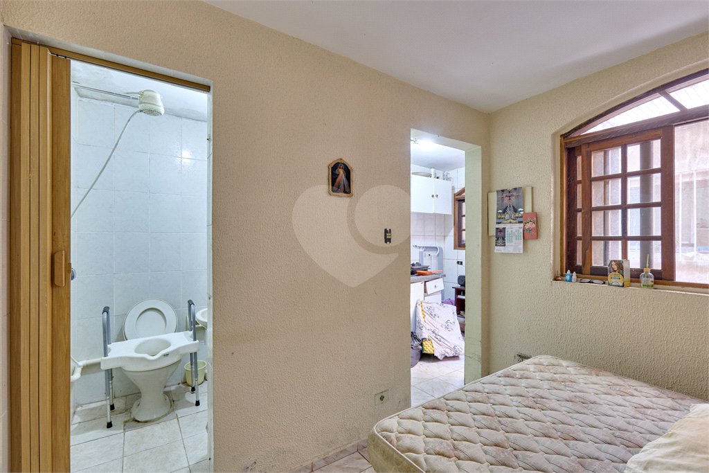 Casa à venda com 4 quartos, sendo 2 suítes, em Santo Amaro, São Paulo, SP