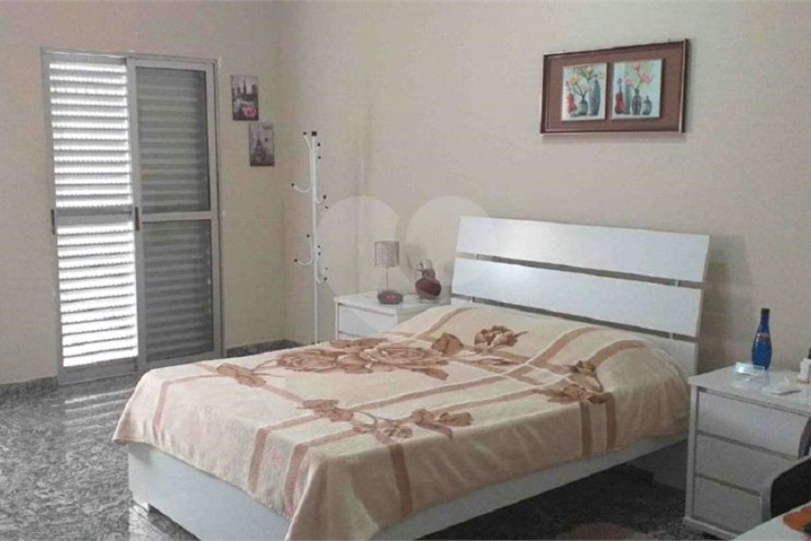 Sobrado à venda com 3 quartos em Água Fria, São Paulo, SP