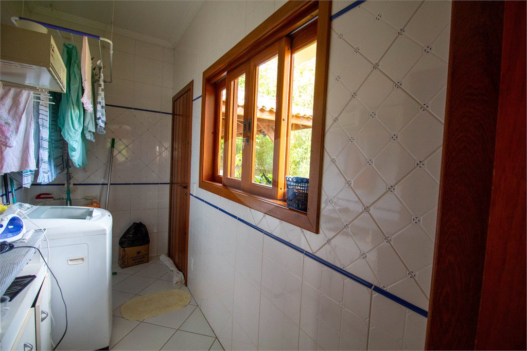 Chácara à venda com 4 quartos, sendo 2 suítes, em Jardim Oriental, Mairinque, SP