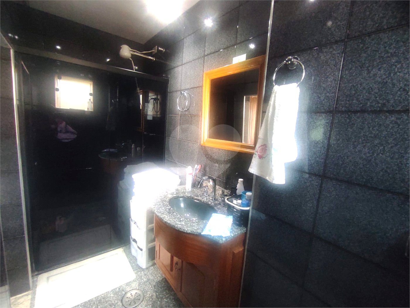 Sobrado à venda com 3 quartos, sendo 1 suíte,  em Vila Paiva, São Paulo, SP
