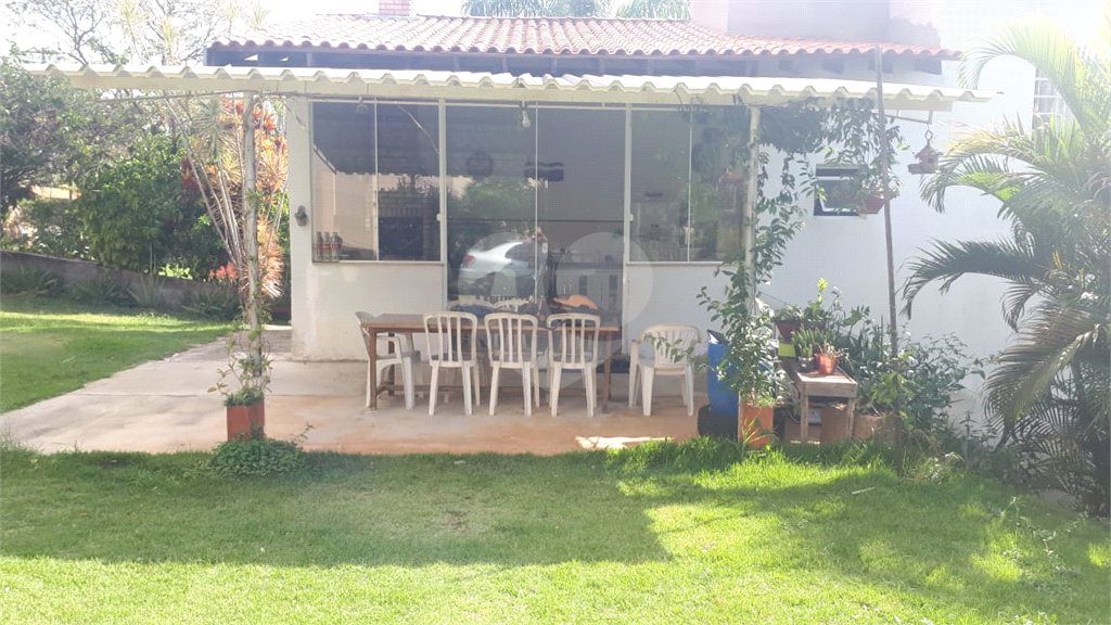Casa à venda com 2 quartos, sendo 1 suíte,  no condomínio Acmti - Colinas do Mosteiro, Terras de Itaici e Recanto dos Pássaros, Indaiatuba - SP