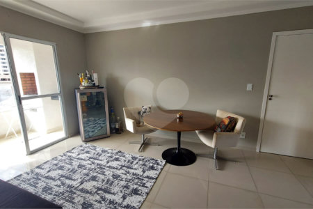 Apartamento à venda com 2 quartos, sendo 1 suíte, em Vila Lucy, Sorocaba, SP