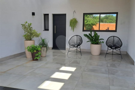Casa à venda com 3 quartos, sendo 1 suíte, em Village Moutonnée, Salto, SP