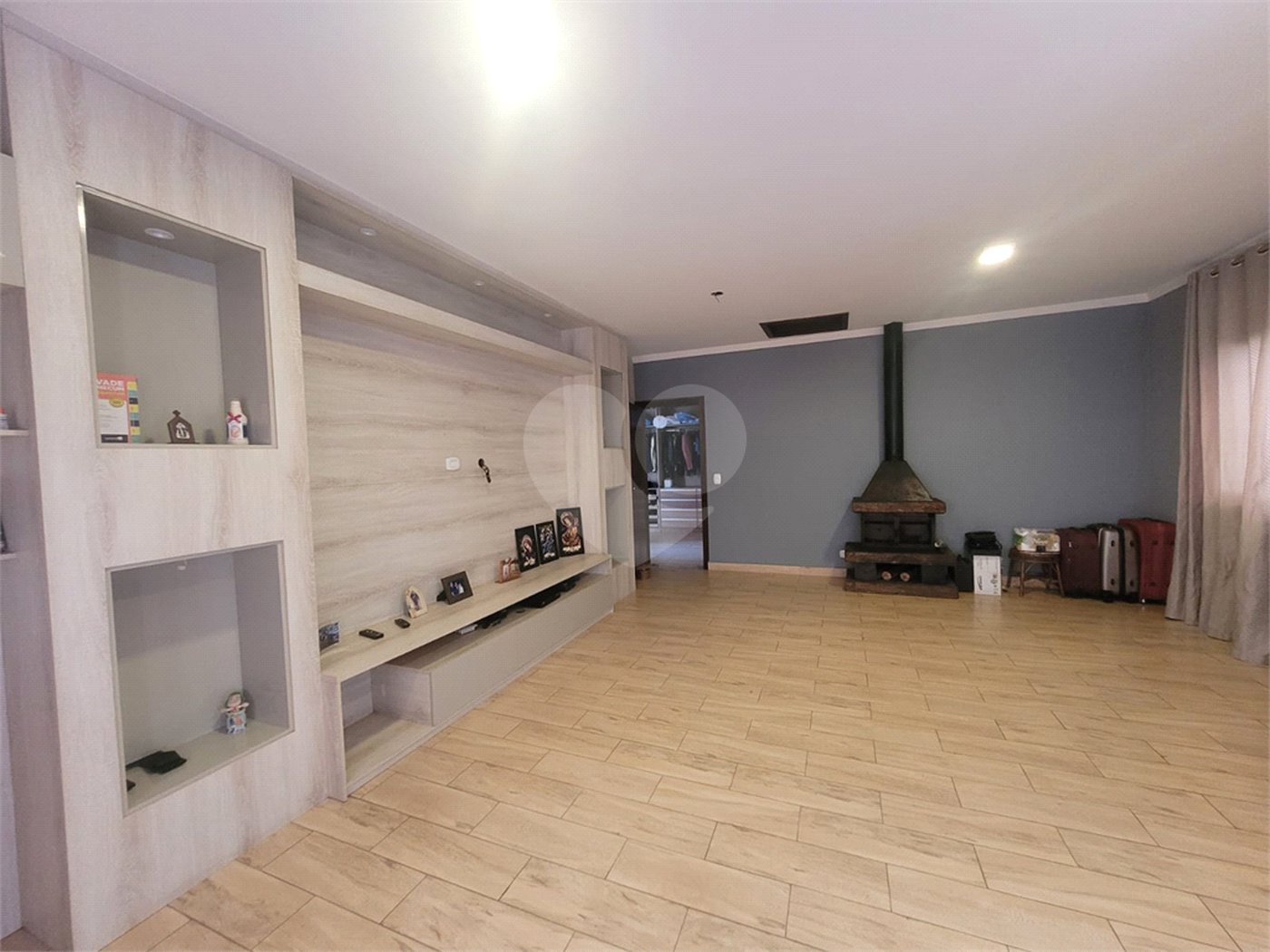 Casa para alugar com 5 quartos, sendo 2 suítes,  no condomínio Alpes de Caieiras, Caieiras - SP