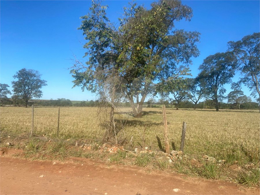 Terreno à venda em Jardim Residencial Iedda, Araraquara, SP