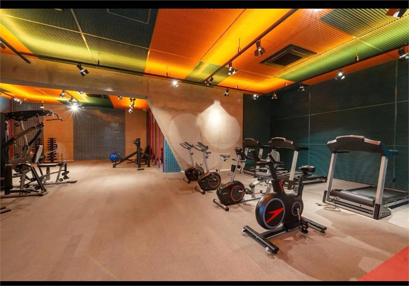 Apartamento à venda com 2 quartos, sendo 1 suíte, em Santa Efigênia, São Paulo, SP