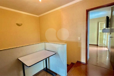 Casa à venda com 3 quartos, sendo 1 suíte, no condomínio San Siro, Jundiaí - SP