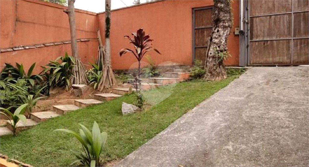 Sobrado à venda com 4 quartos, sendo 1 suíte,  em Brooklin Paulista, São Paulo, SP