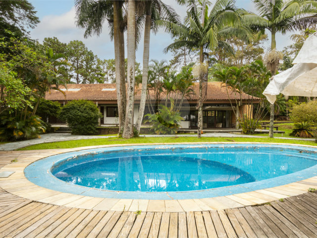 Casa à venda com 3 suítes no condomínio Chácara Flora, São Paulo - SP