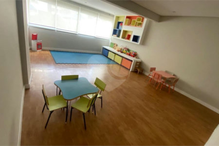 Apartamento à venda com 3 suítes em Vila Romana, São Paulo, SP