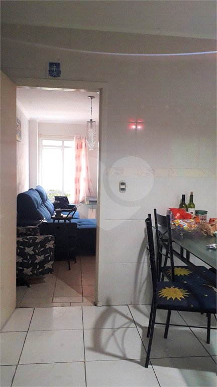 Casa à venda com 3 quartos, sendo 1 suíte,  no condomínio Jardim das Palmas, São Paulo - SP