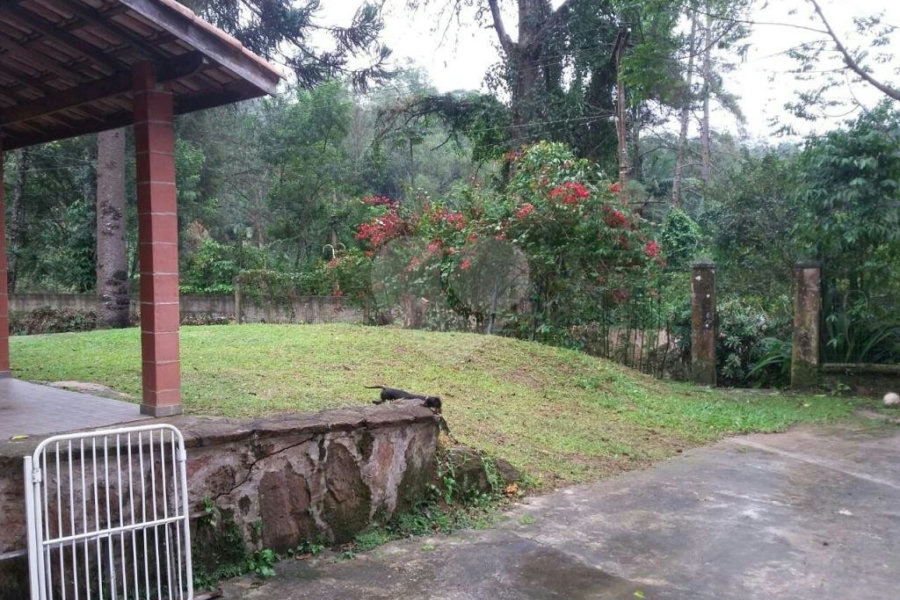 Casa Térrea à venda com 3 quartos, sendo 1 suíte, em Santa Inês, Caieiras, SP