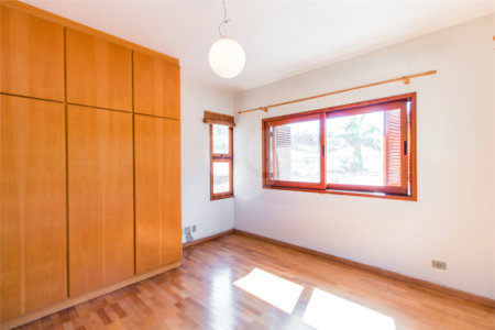 Sobrado à venda com 4 quartos, sendo 1 suíte,  em Jardim Marajoara, São Paulo, SP