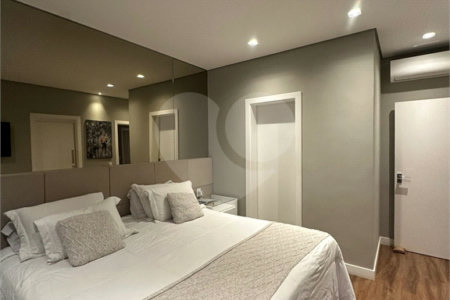 Casa à venda com 4 quartos, sendo 2 suítes, no condomínio Residencial Parque Esplanada, Votorantim - SP