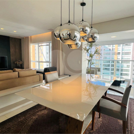 Apartamento à venda com 3 suítes em Campo Belo, São Paulo, SP