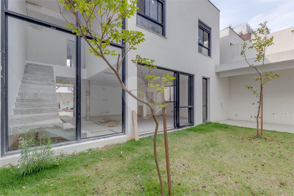 Casa à venda com 4 suítes no condomínio Ocean Village, São Paulo - SP