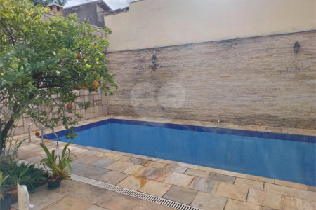 Sobrado à venda com 5 quartos em Campo Grande, São Paulo, SP