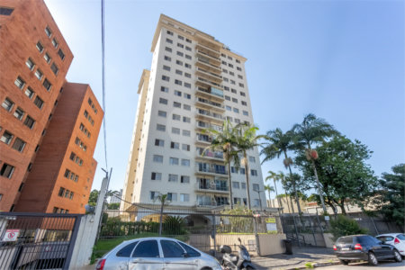 Apartamento à venda com 3 quartos, sendo 1 suíte, em Santo Amaro, São Paulo, SP