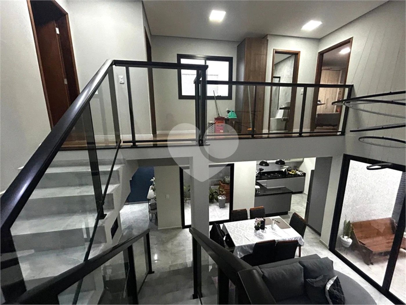 Casa à venda com 2 quartos, sendo 1 suíte,  no condomínio Lago dos Ipês, Itapetininga - SP