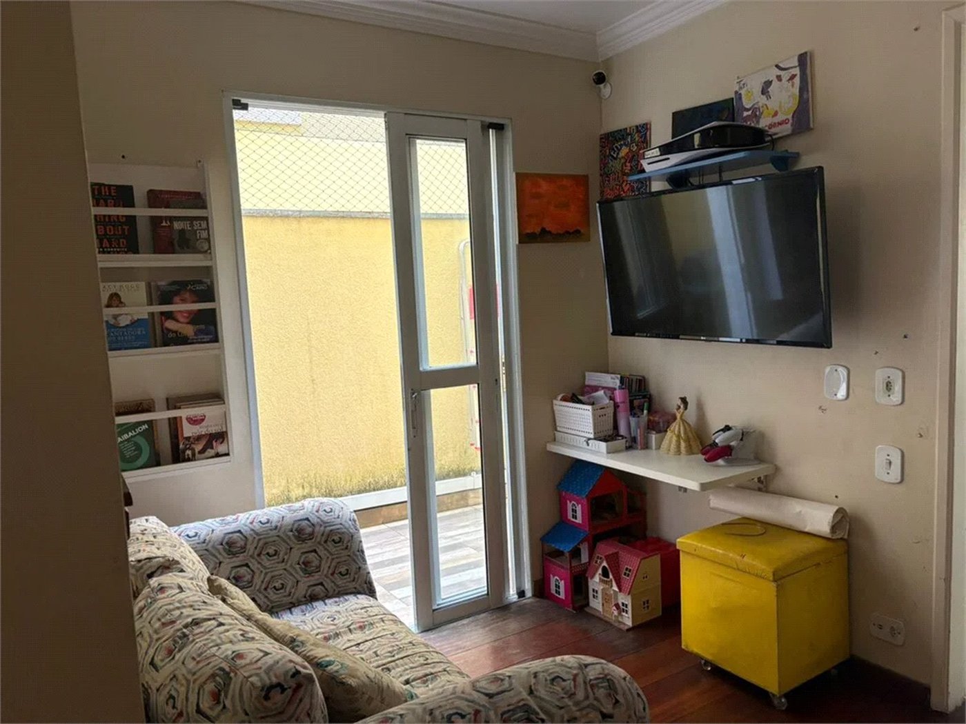 Casa à venda com 3 quartos, sendo 1 suíte, no condomínio Villagio Vicino, São Paulo - SP