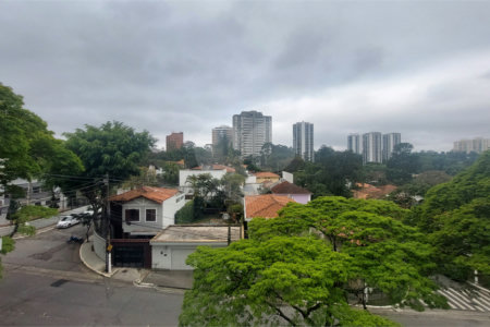 Apartamento à venda com 3 quartos, sendo 1 suíte, em Alto da Boa Vista, São Paulo, SP