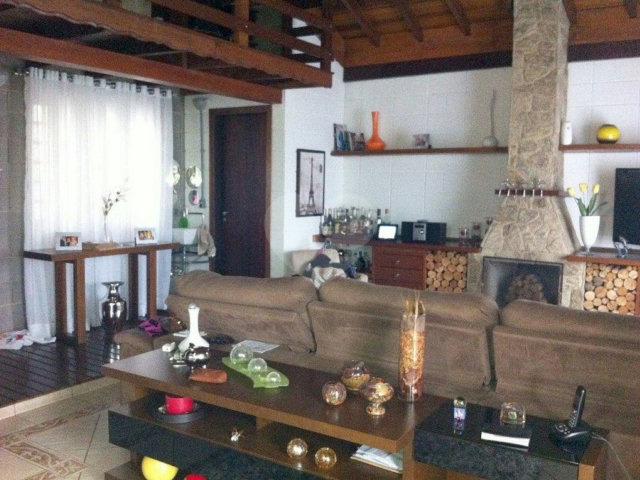 Casa à venda com 4 quartos, sendo 1 suíte,  em Tremembé, São Paulo, SP