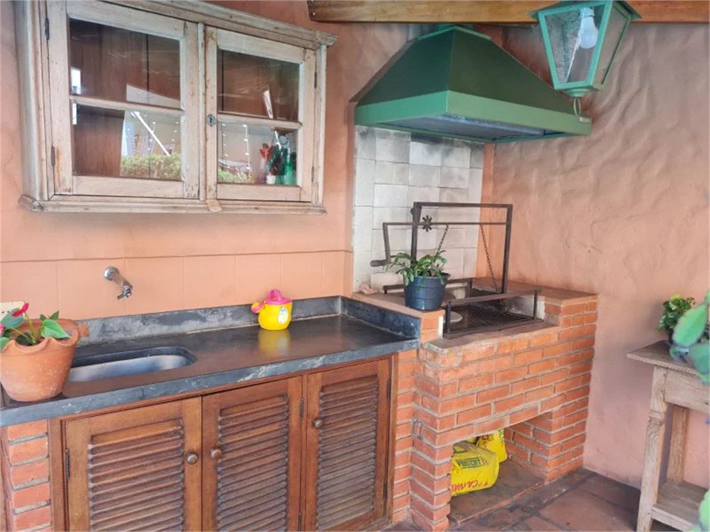 Casa à venda com 5 quartos, sendo 2 suítes, em Jardim Morumbi, São Paulo, SP