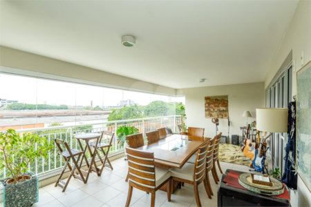 Apartamento à venda com 3 suítes em Santo Amaro, São Paulo, SP