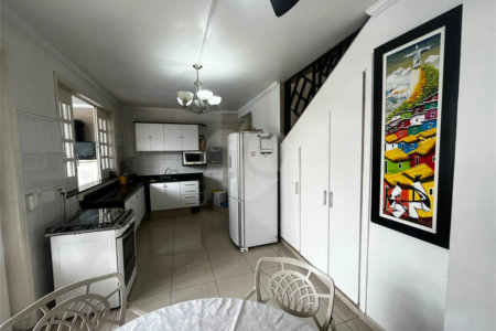 Casa à venda com 6 quartos, sendo 3 suítes, no Centro, Itapetininga, SP
