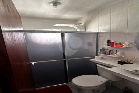Sobrado à venda com 3 quartos, sendo 1 suíte, em Jardim Camila, Sorocaba, SP
