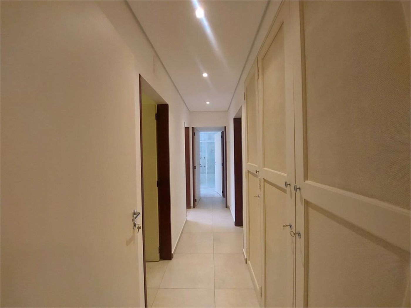 Apartamento com 4 dormitórios à venda, 120 m² por R$ 700.000,00 - Pitangueiras - Guarujá/SP