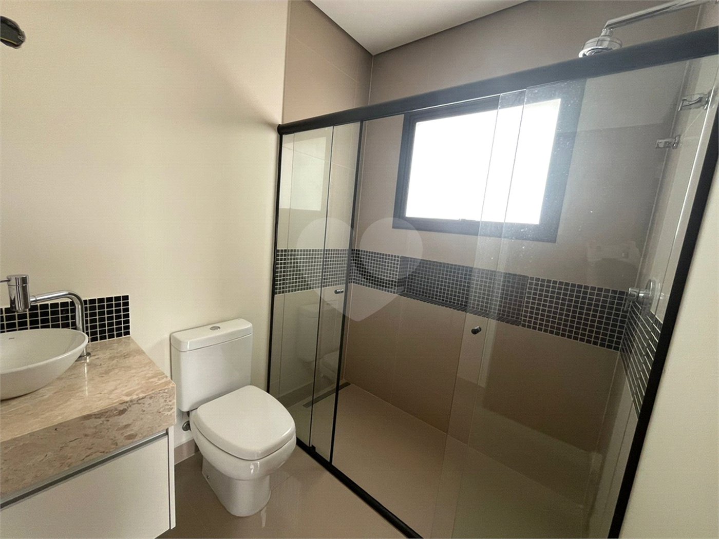 Casa à venda ou para alugar com 4 quartos, sendo 3 suítes, no condomínio Jardim Reserva Bom Viver de Indaiatuba, Indaiatuba - SP
